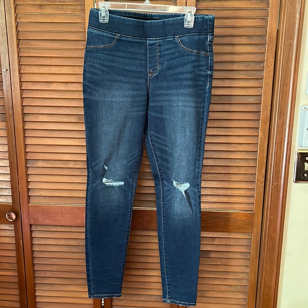 Distressed Old Navy Rockstar jeggings